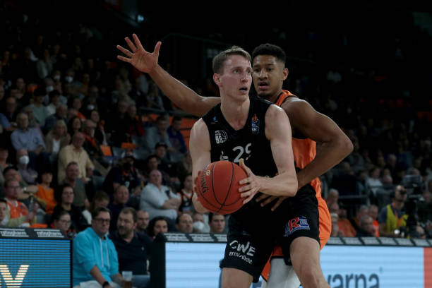 都让球迷津 都让球迷津